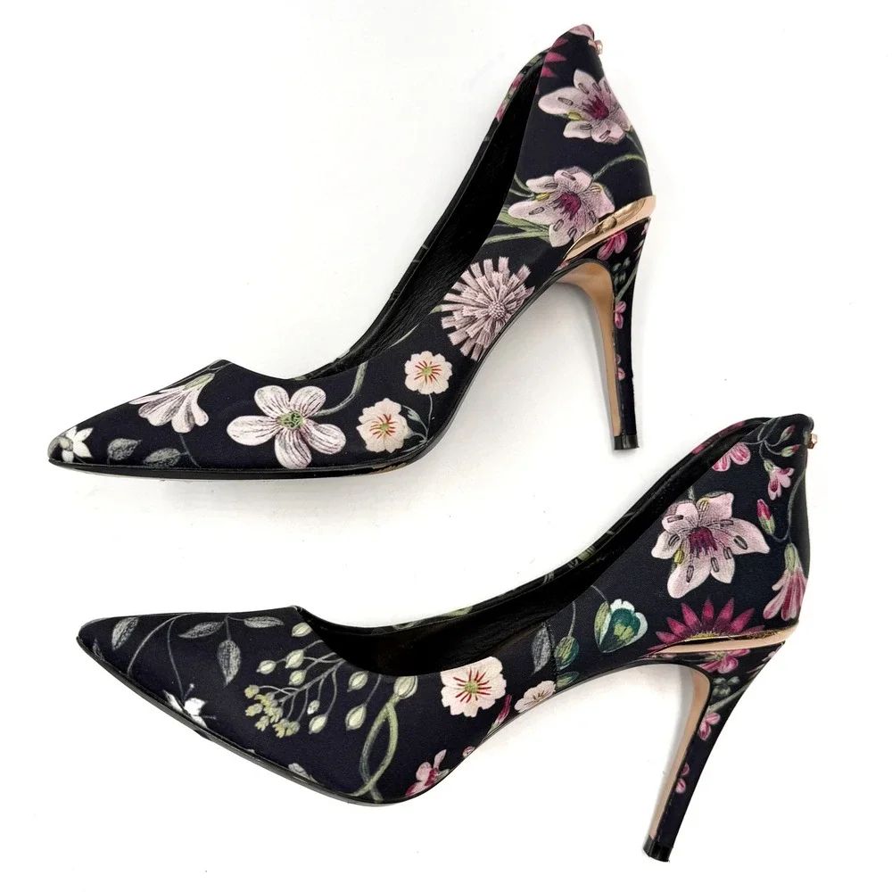 Ted Baker Neevo 3 Pumps Black Floral Pointed Toe Heels Womens 38 / 7.5 - Picture 6 of 8